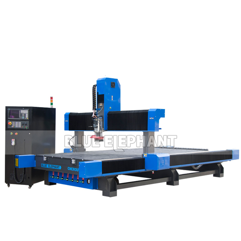 2040排式主动换刀开料机带防尘罩