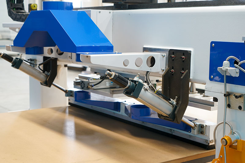 直排主动换刀数控开料机